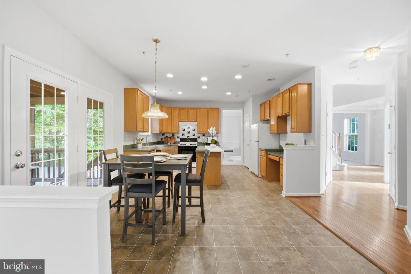 8105 Overfield Ct Property Photo 18