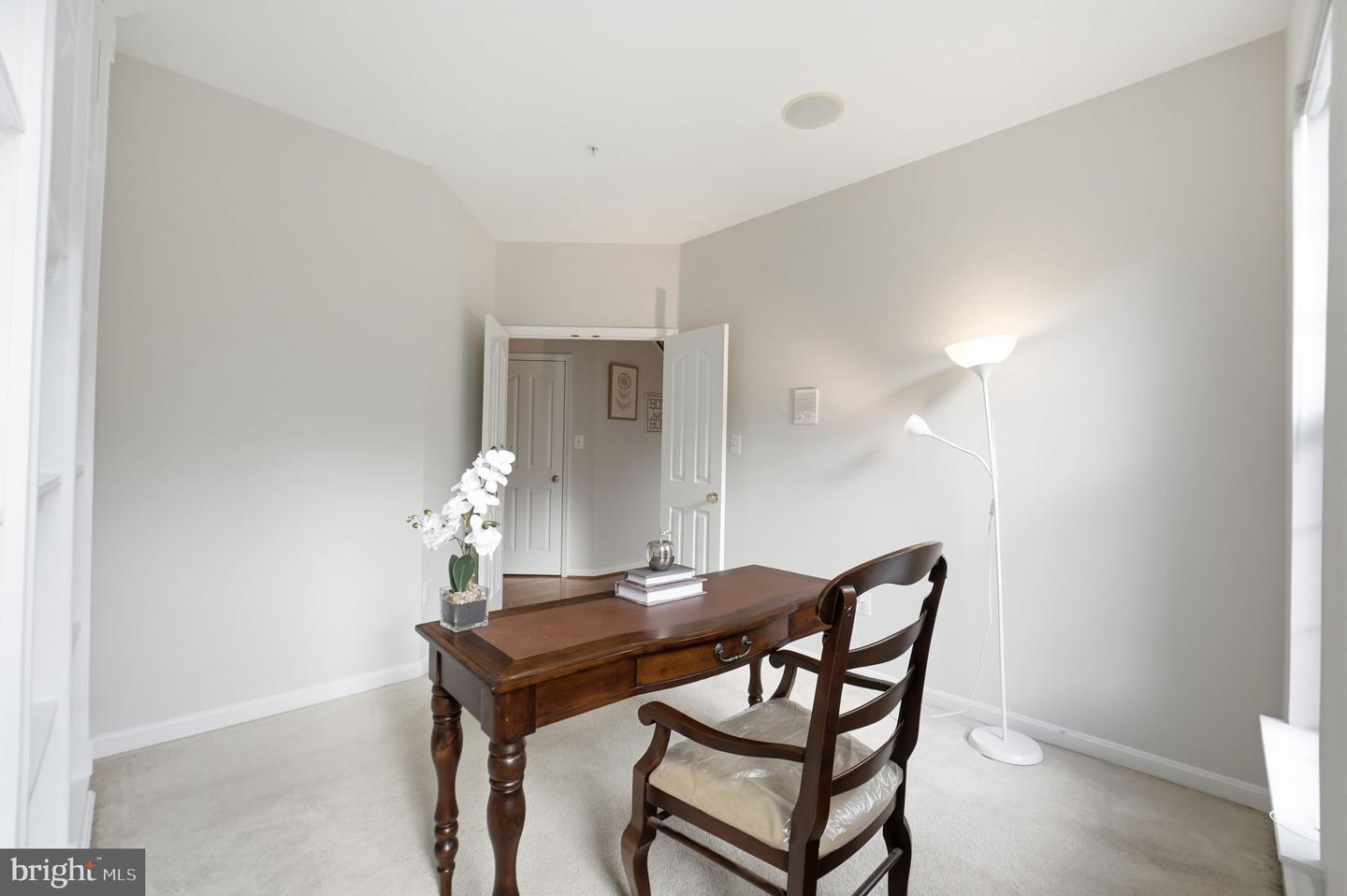 8105 Overfield Ct Property Photo 22