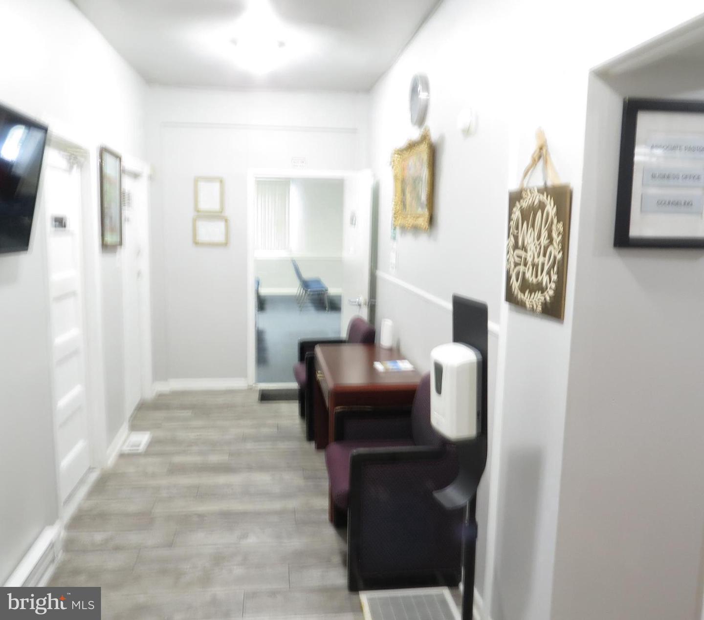 12809 10th St Property Photo 6