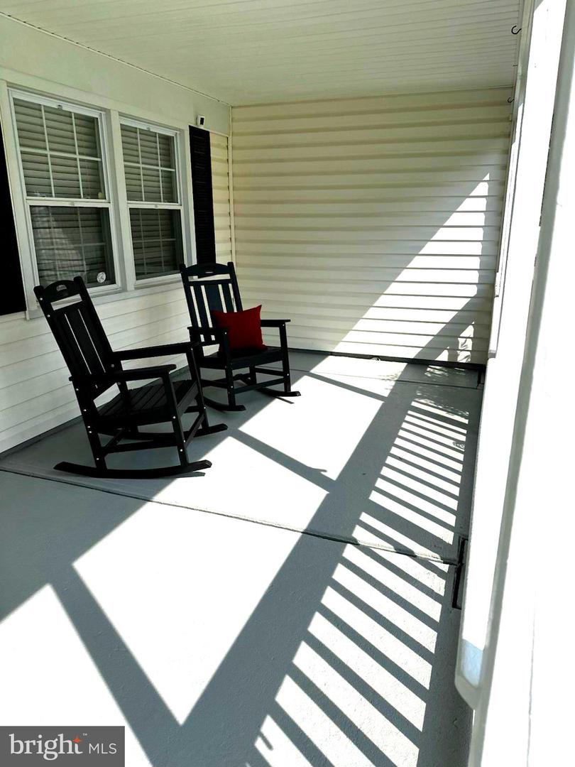 12408 Skylark Ln Property Photo 3