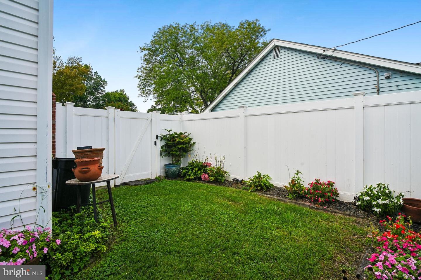 12408 Skylark Ln Property Photo 10