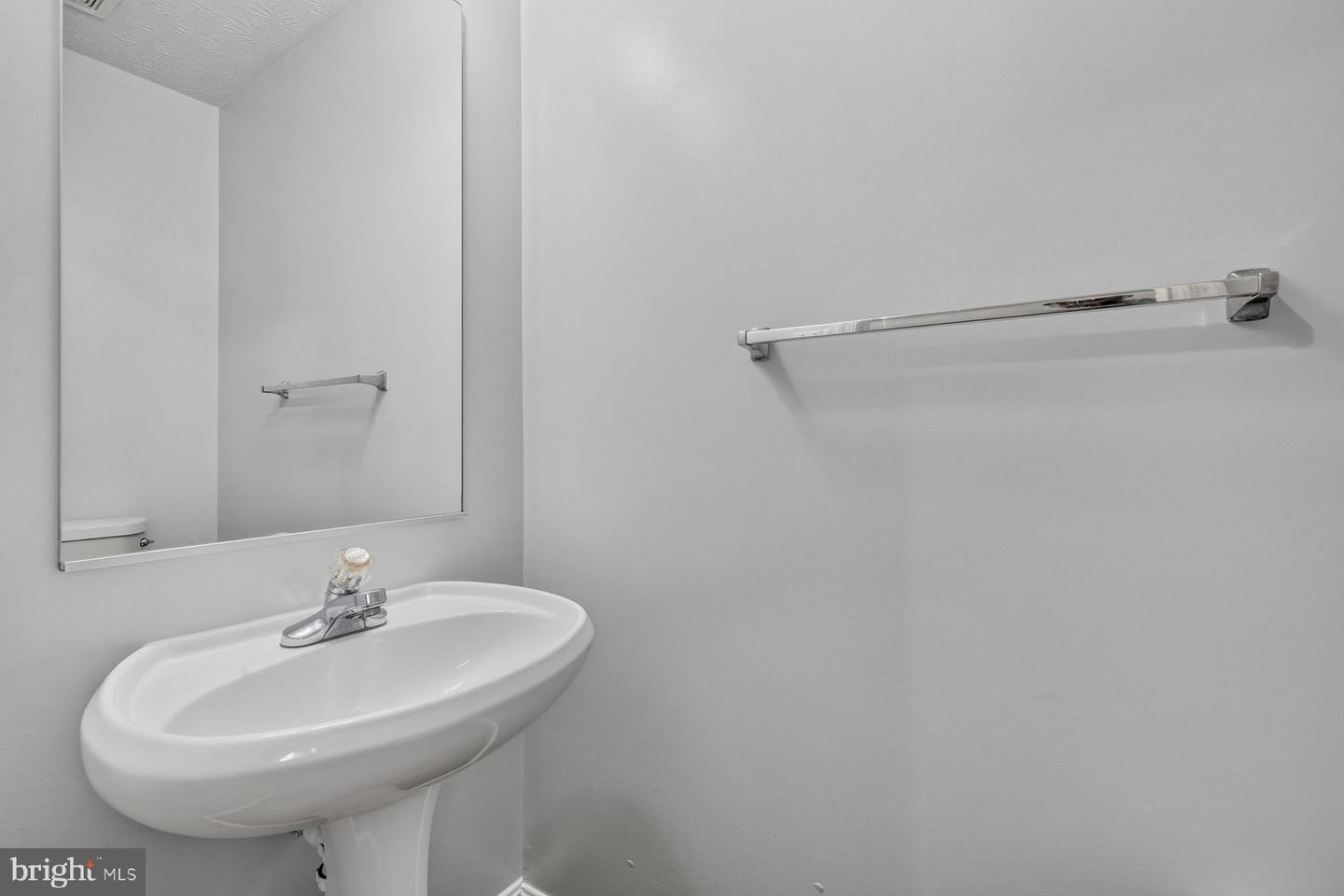 16332 Elkhorn Ln Property Photo 6