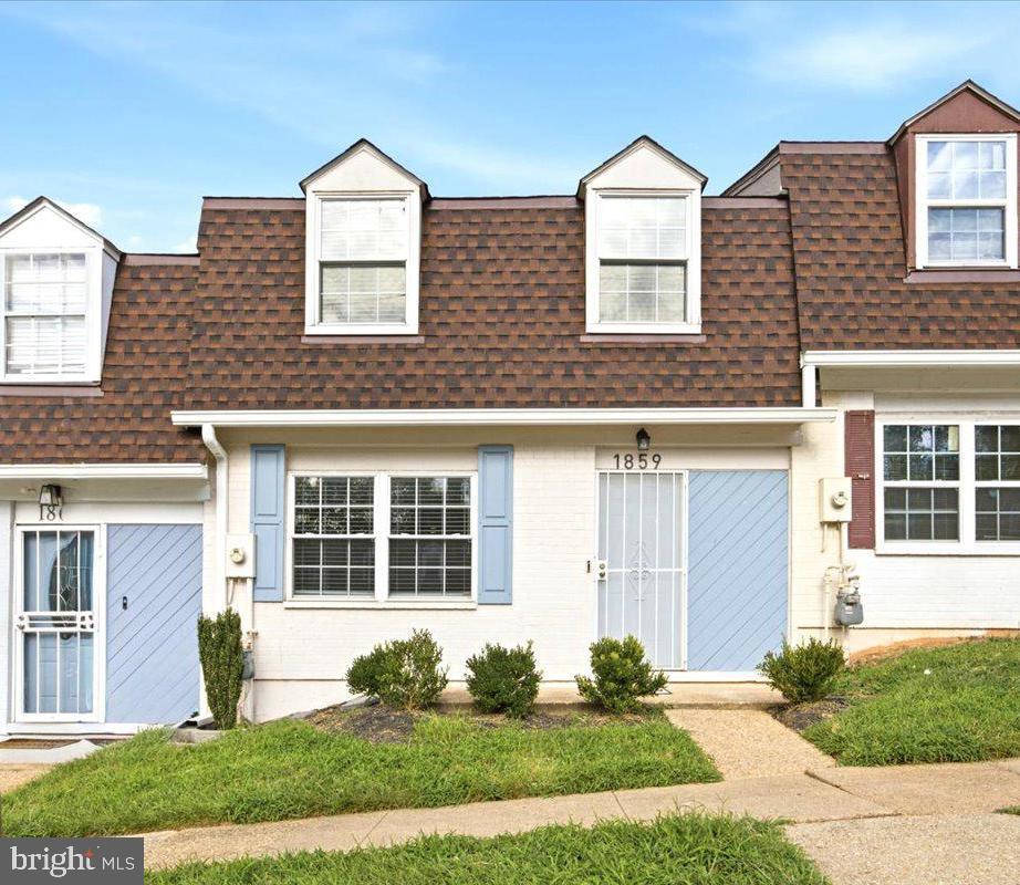 1859 Village Green #w-155 Property Photo 1