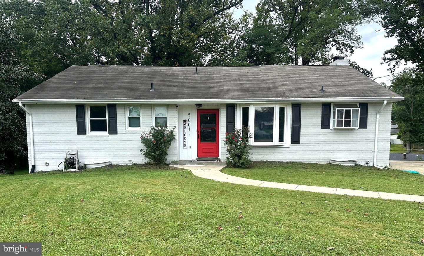 5001 Yorkville Rd Property Photo 1