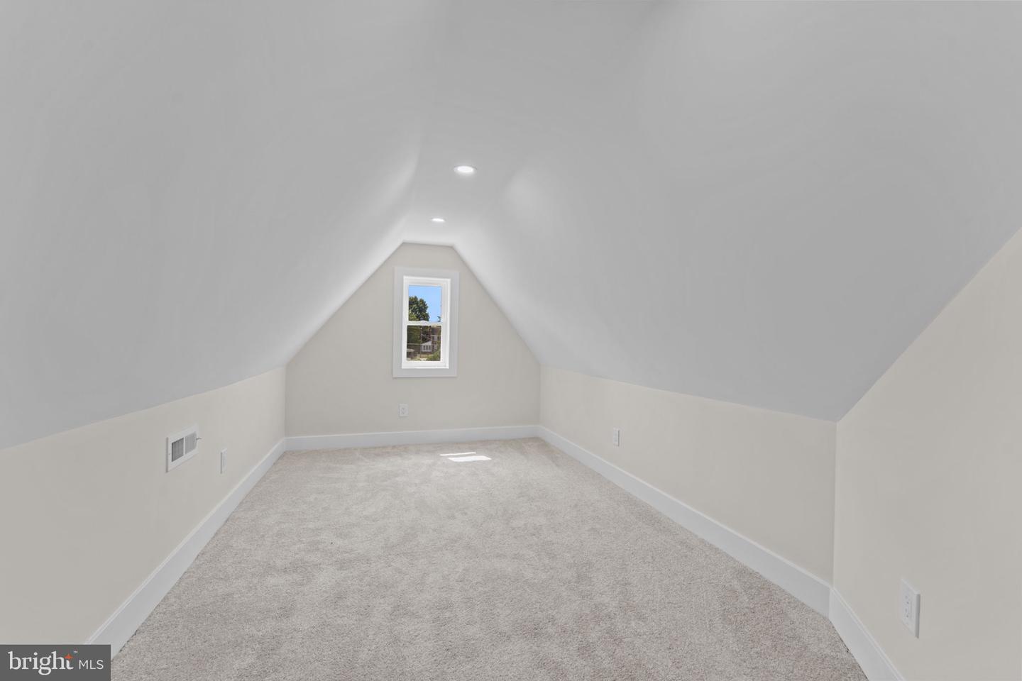 3404 Aberdeen St Property Photo 23