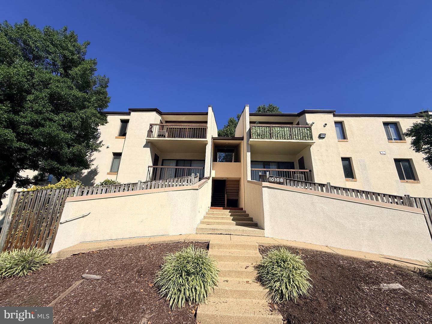 10108 CAMPUS WAY S #301-3C Property Photo 1