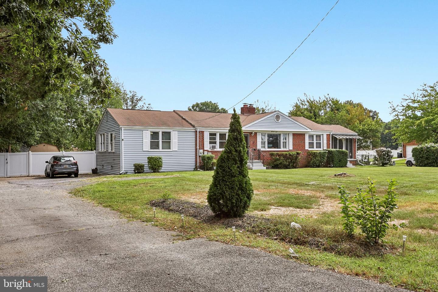 5905 Kirby Rd Property Photo 2