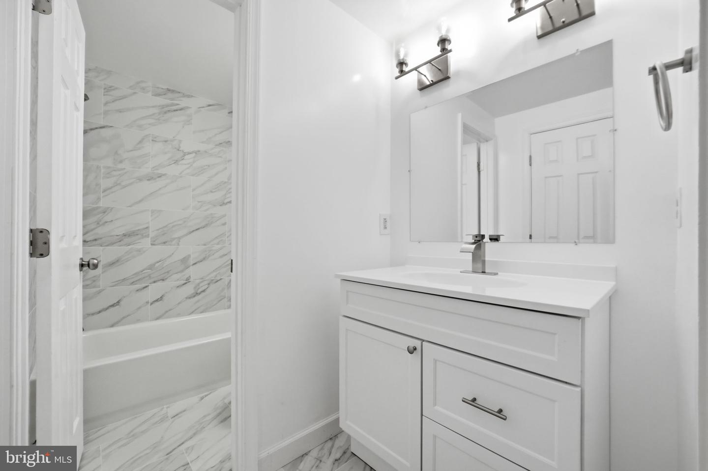 14333 Marlborough Ln Property Photo 18