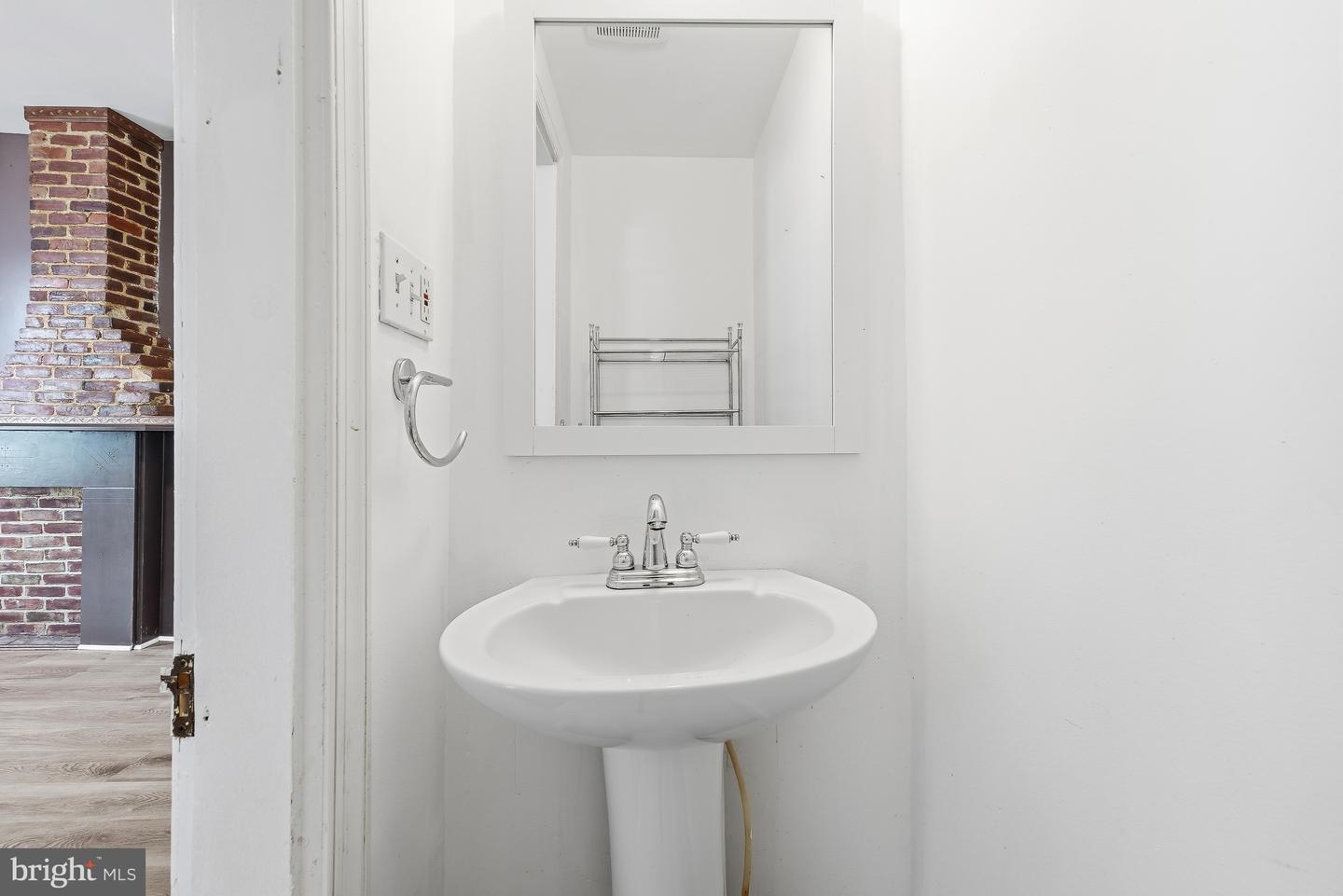 335 Prince George St Property Photo 14