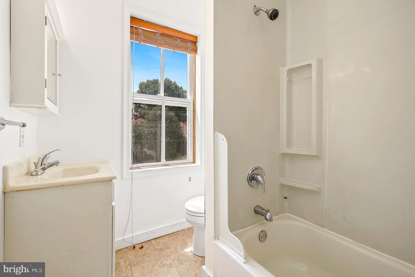 335 Prince George St Property Photo 23