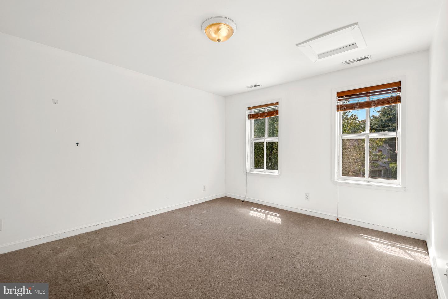 335 Prince George St Property Photo 24