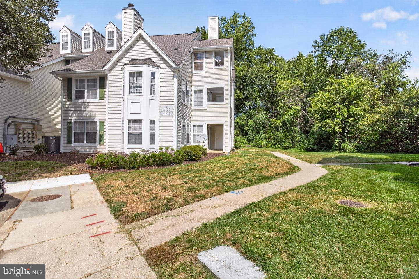 4482 Lord Loudoun Ct #16-10 Property Photo 4