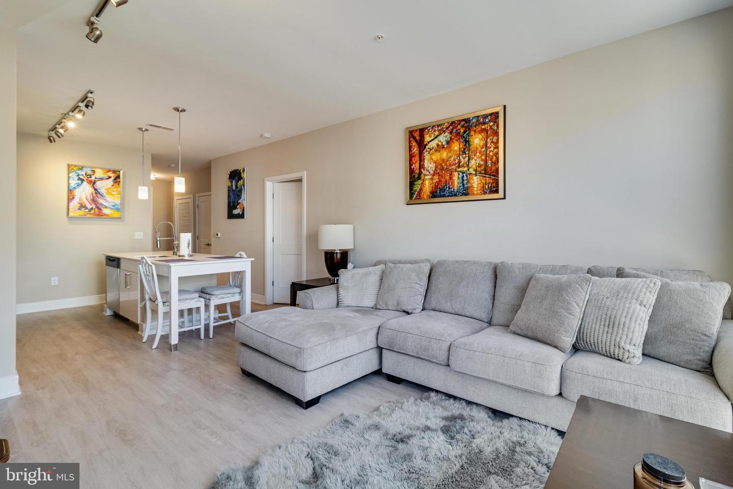 145 Riverhaven Dr #235 Property Photo 16