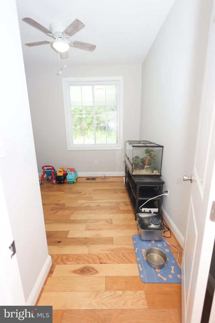 22907 Benjamin Banneker Blvd Property Photo 7