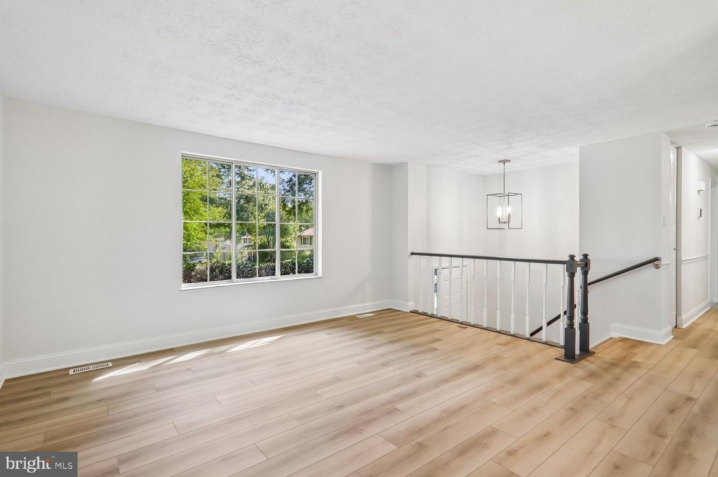 6612 Seward Rd Property Photo 5