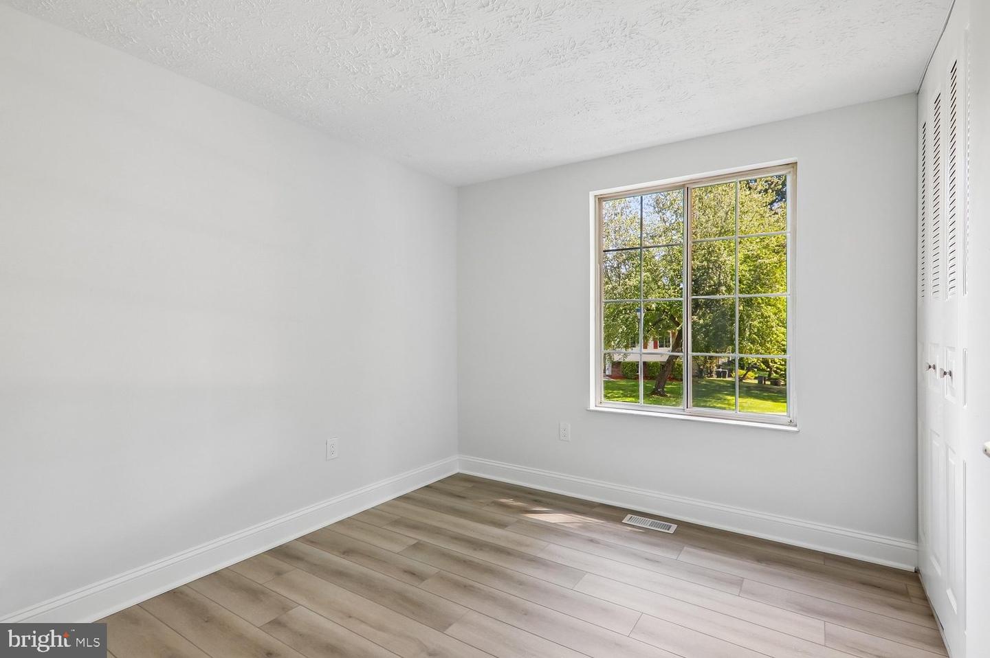 6612 Seward Rd Property Photo 26
