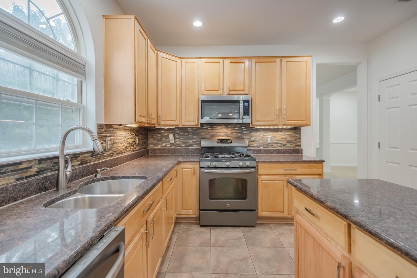 17107 Aspen Leaf Dr Property Photo 9