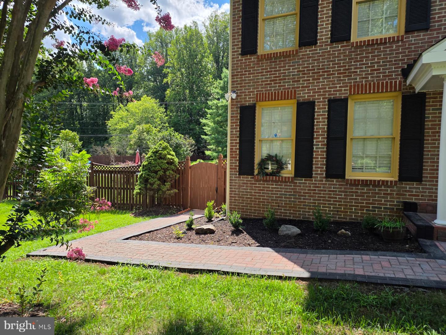 13811 Heatherstone Dr Property Photo 2