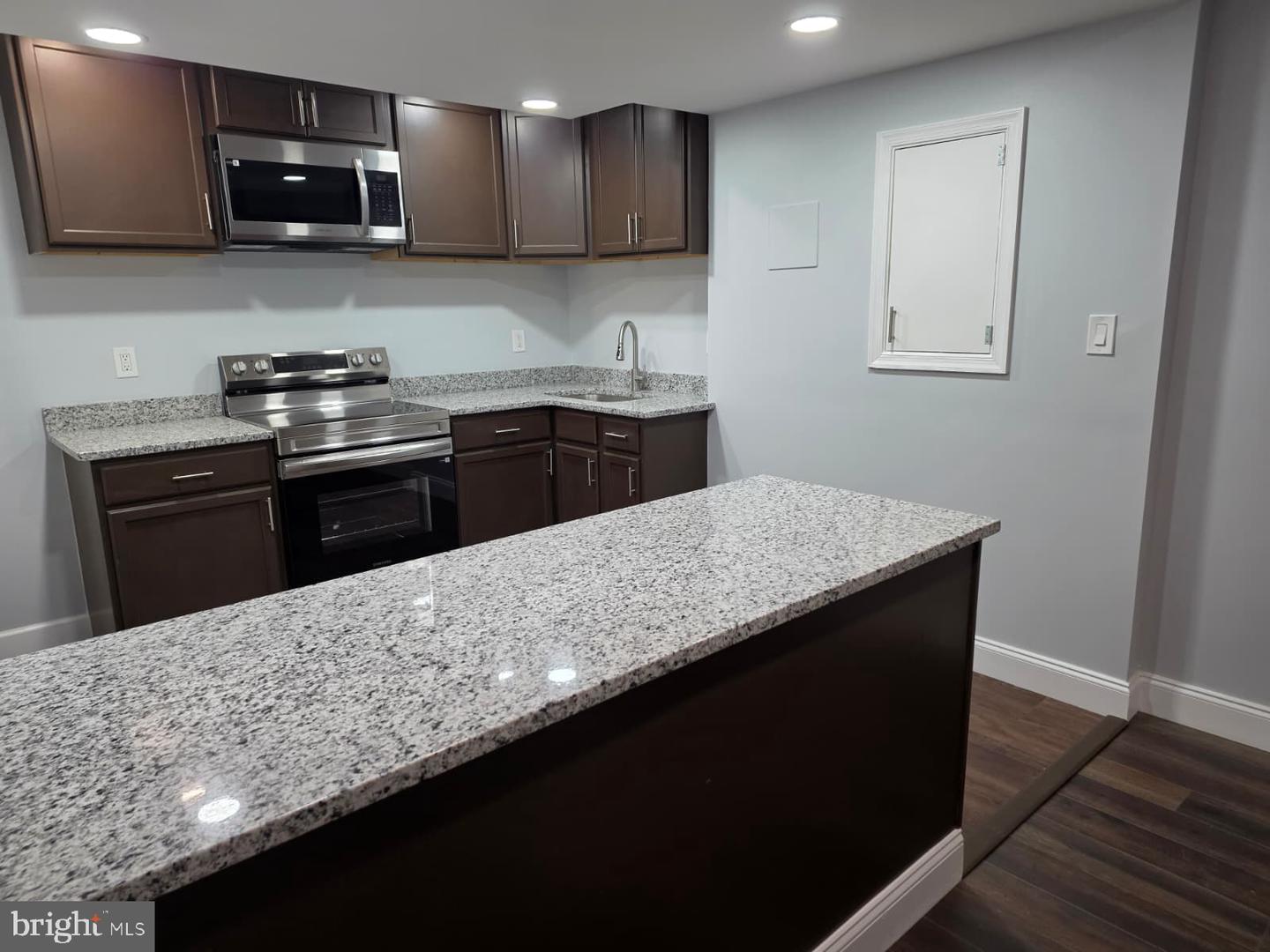 13811 Heatherstone Dr Property Photo 5