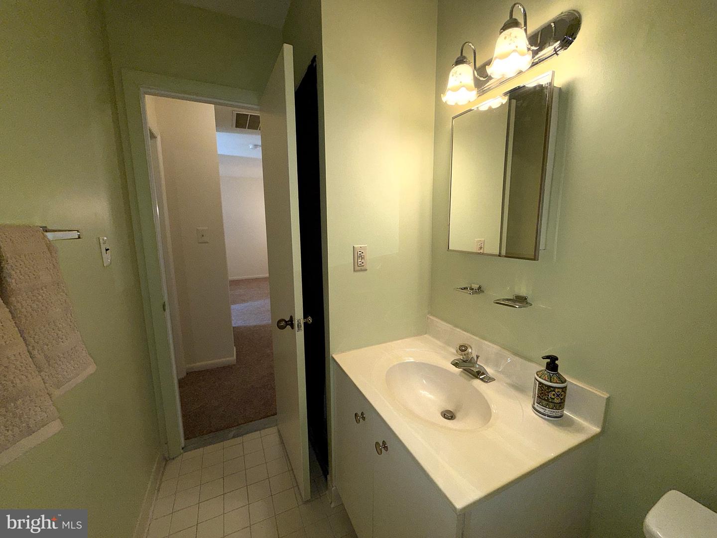 12319 Stonehaven Ln #t-16 Property Photo 9