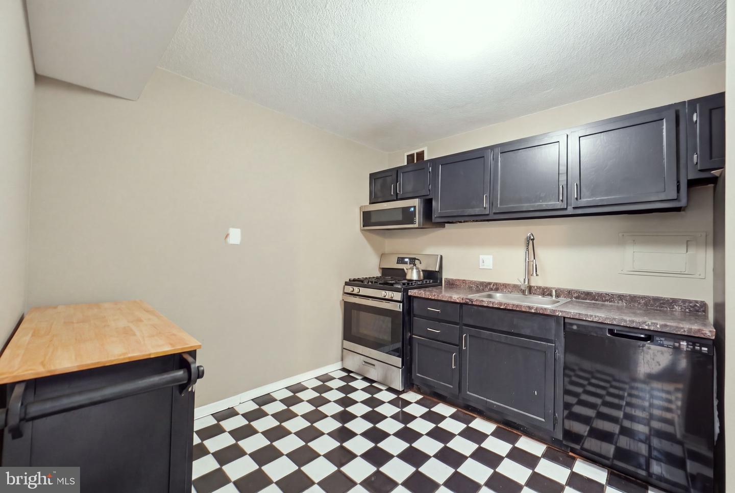 1836 Metzerott Rd #904 Property Photo 16