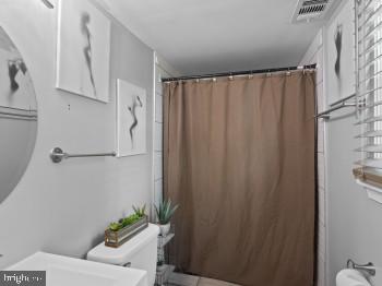 6811 Eilerson St Property Photo 24