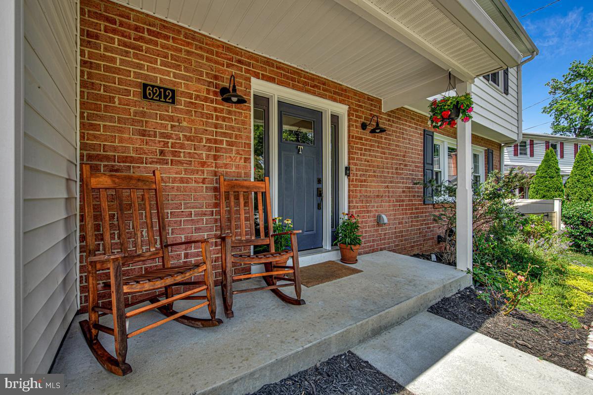 6212 Carrollton Ter Property Photo 3