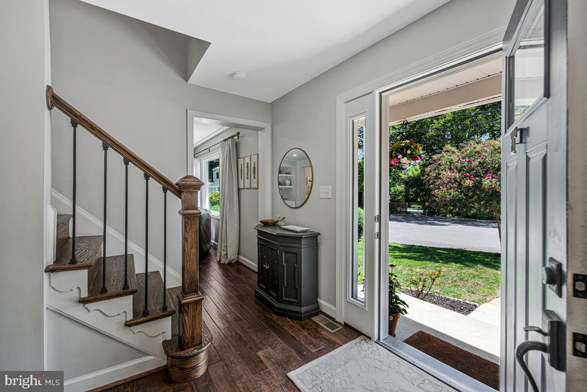 6212 Carrollton Ter Property Photo 4