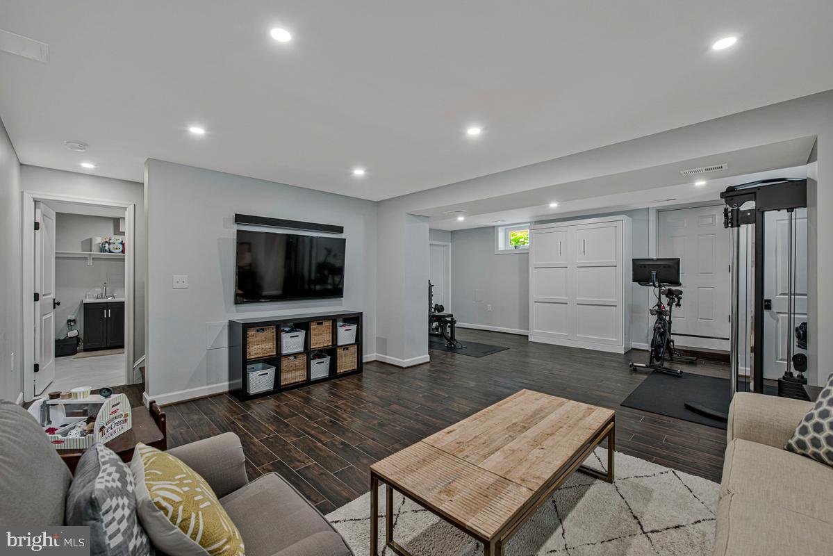 6212 Carrollton Ter Property Photo 40