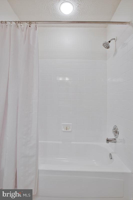 8401 Triple Crown Rd Property Photo 22