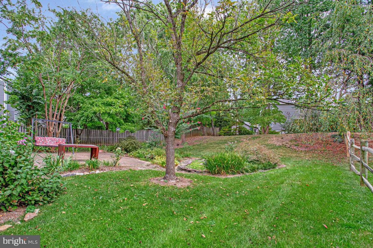 8401 Triple Crown Rd Property Photo 41