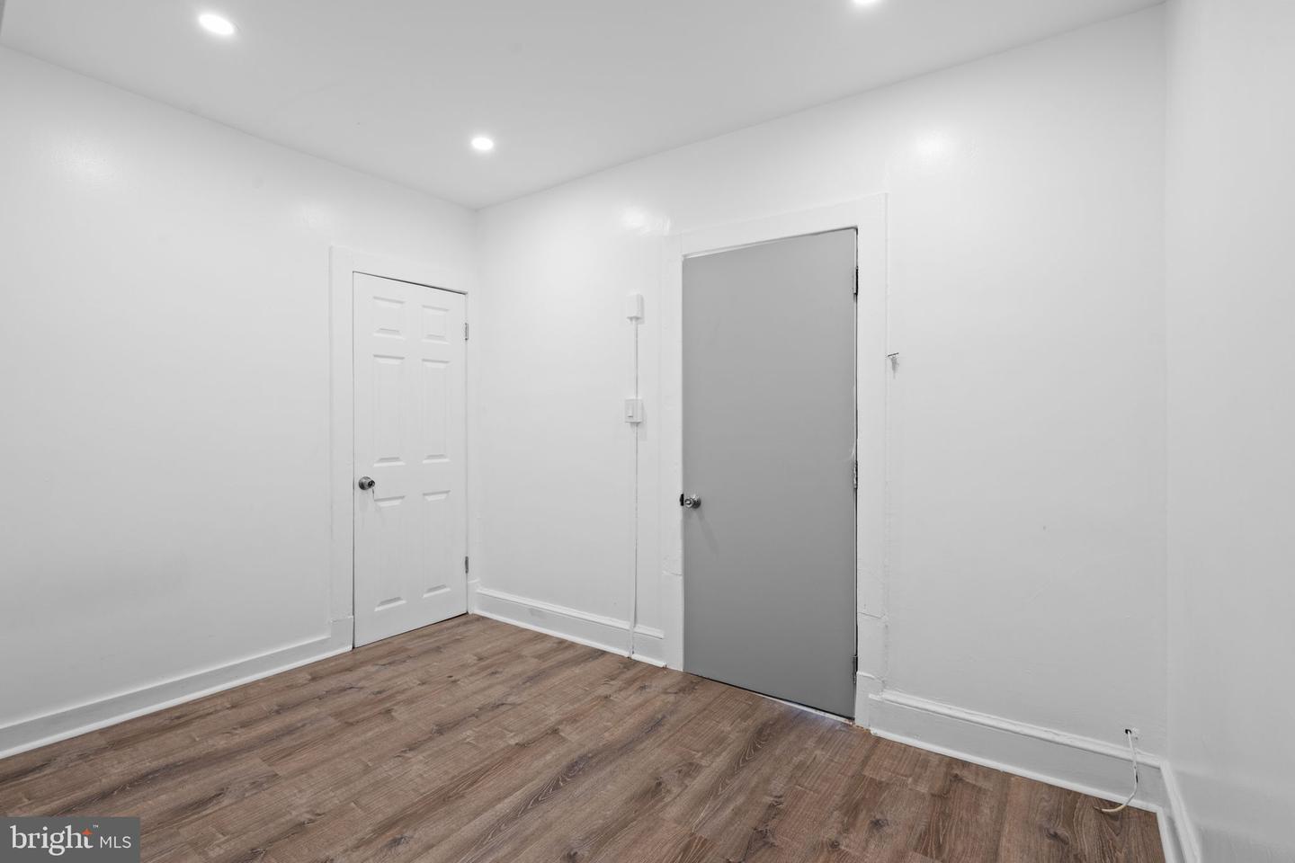 4004 Lawrence St Property Photo 11
