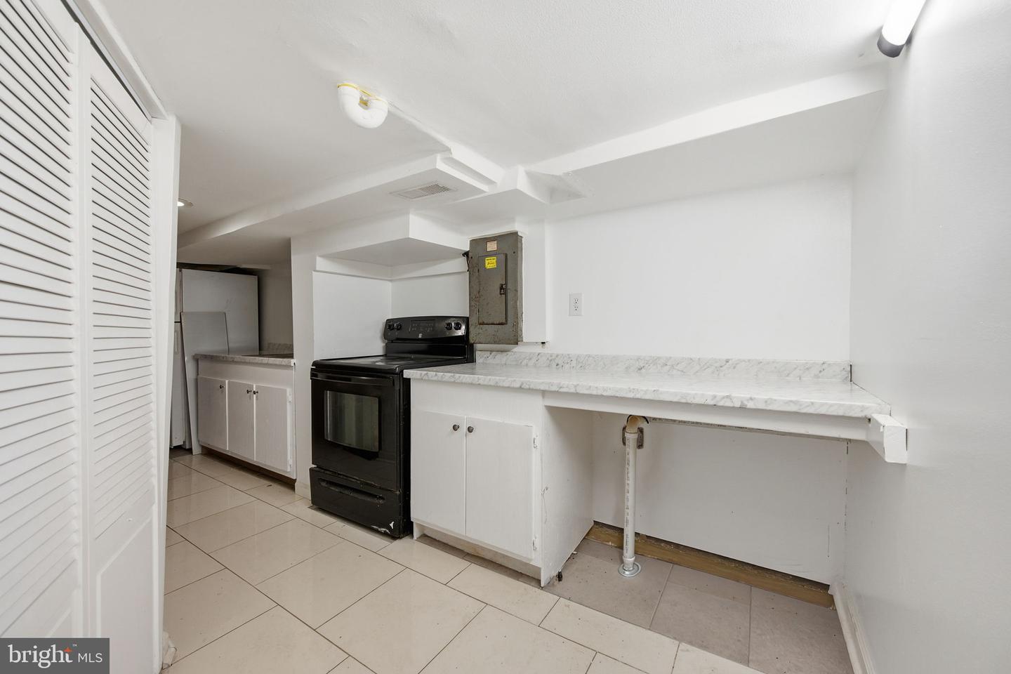 4004 Lawrence St Property Photo 18
