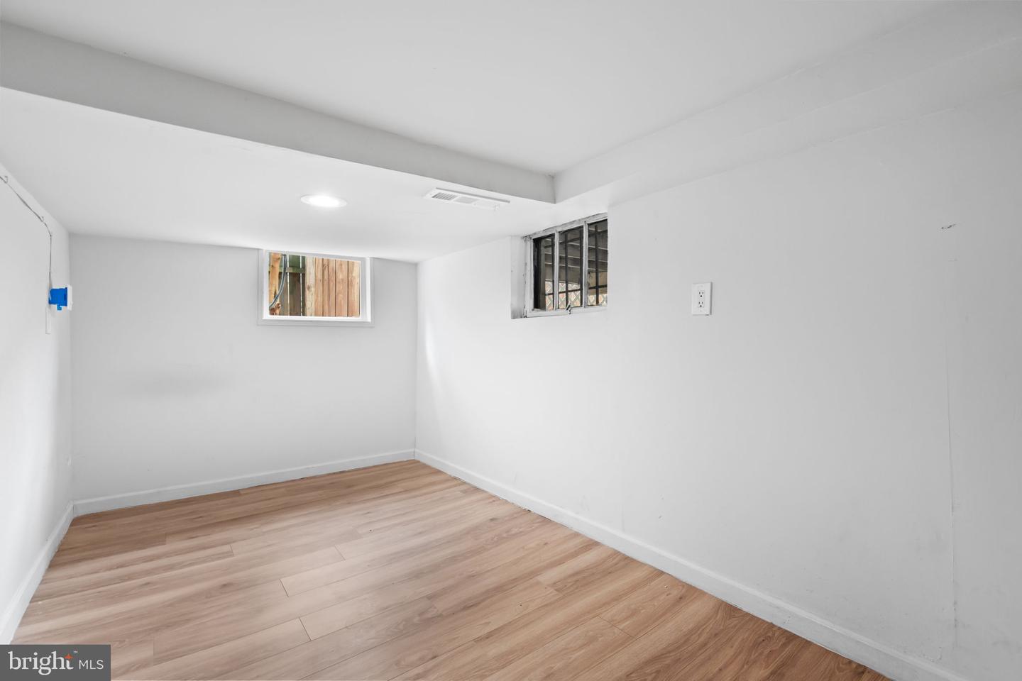 4004 Lawrence St Property Photo 24