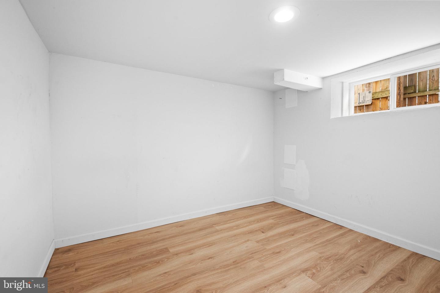 4004 Lawrence St Property Photo 26