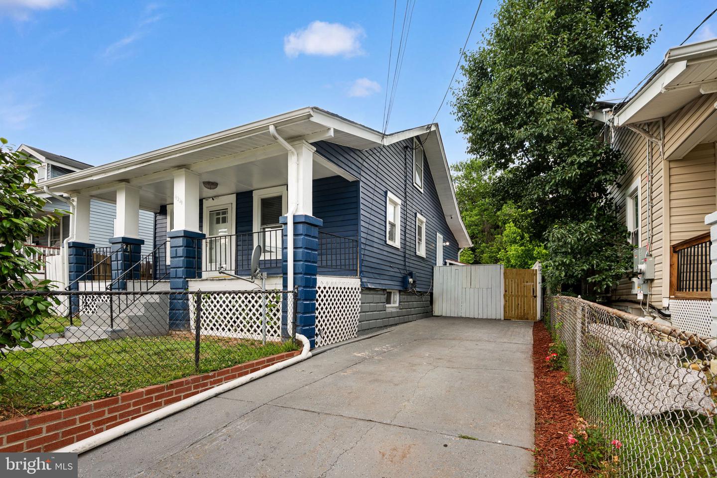 4004 Lawrence St Property Photo 32
