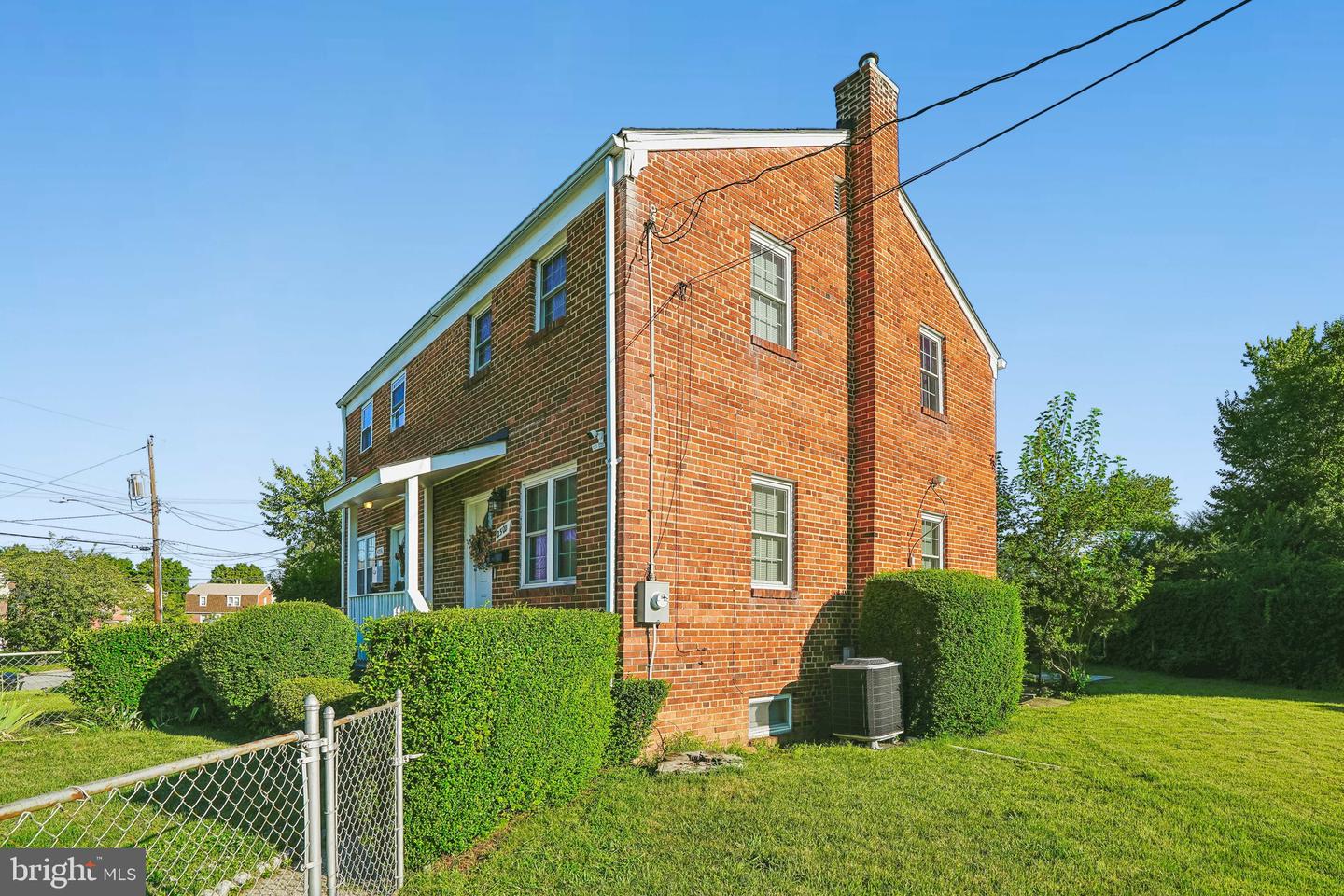 2500 Jameson St Property Photo 25