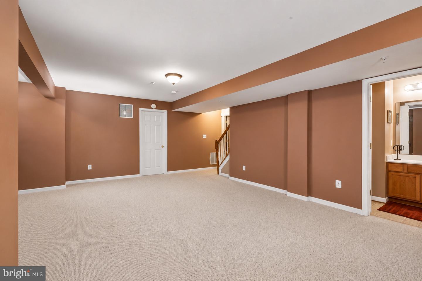 1303 Northern Lights Dr Property Photo 32