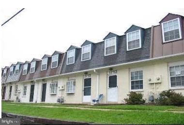 1713 Village Green #z-33 Property Photo 1