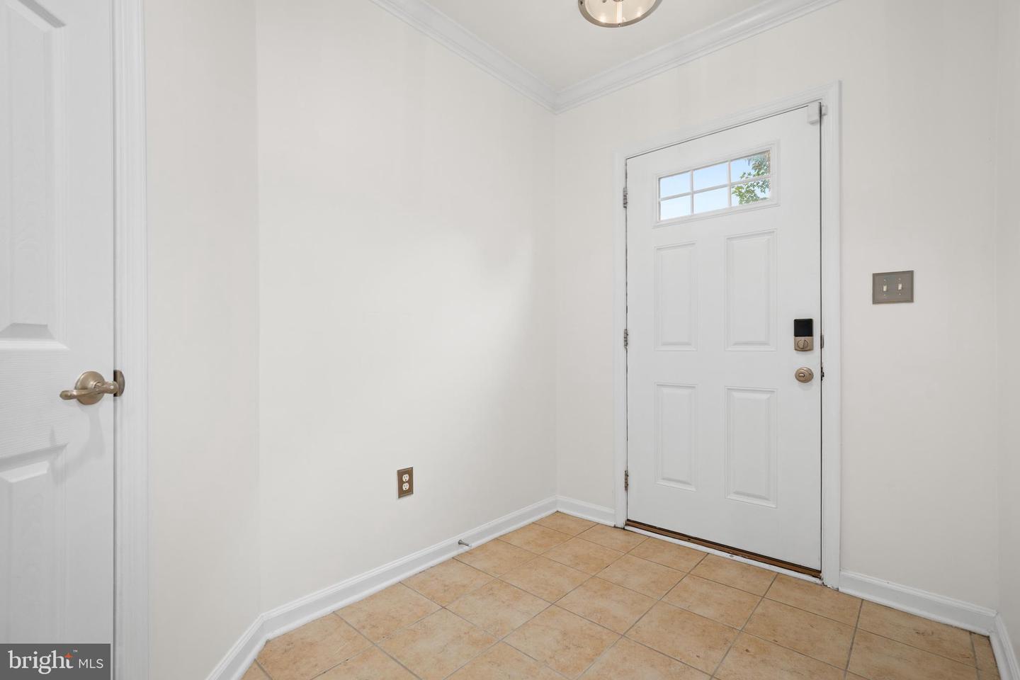 6232 Walbridge St Property Photo 5