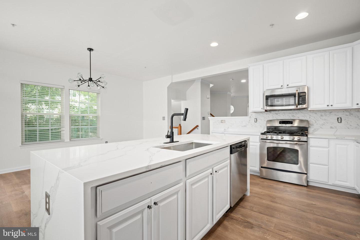 6232 Walbridge St Property Photo 23