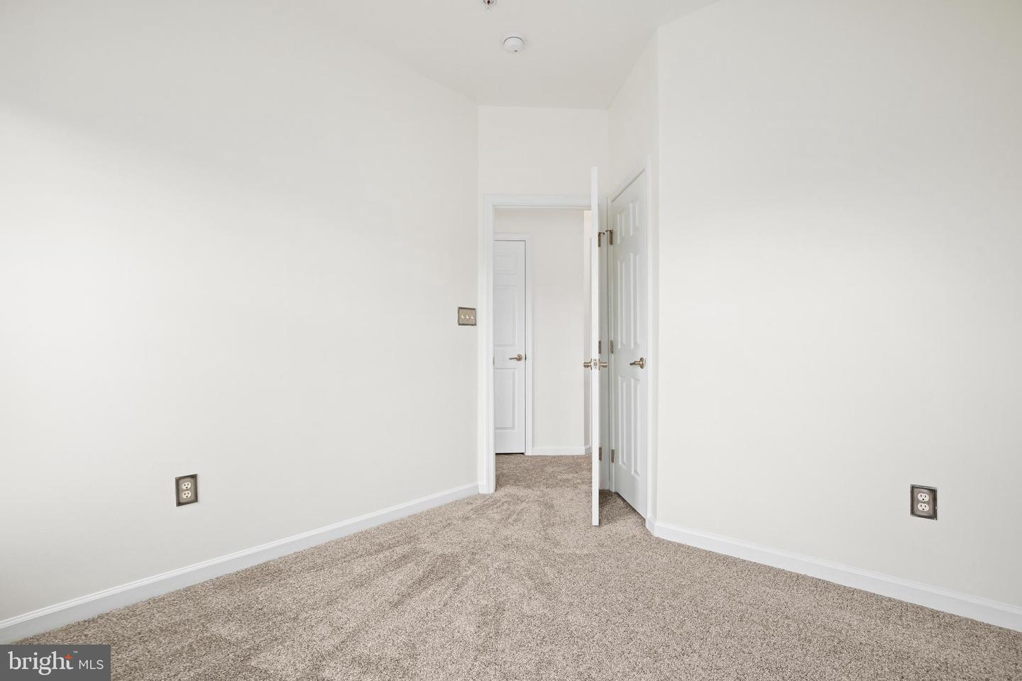 6232 Walbridge St Property Photo 35