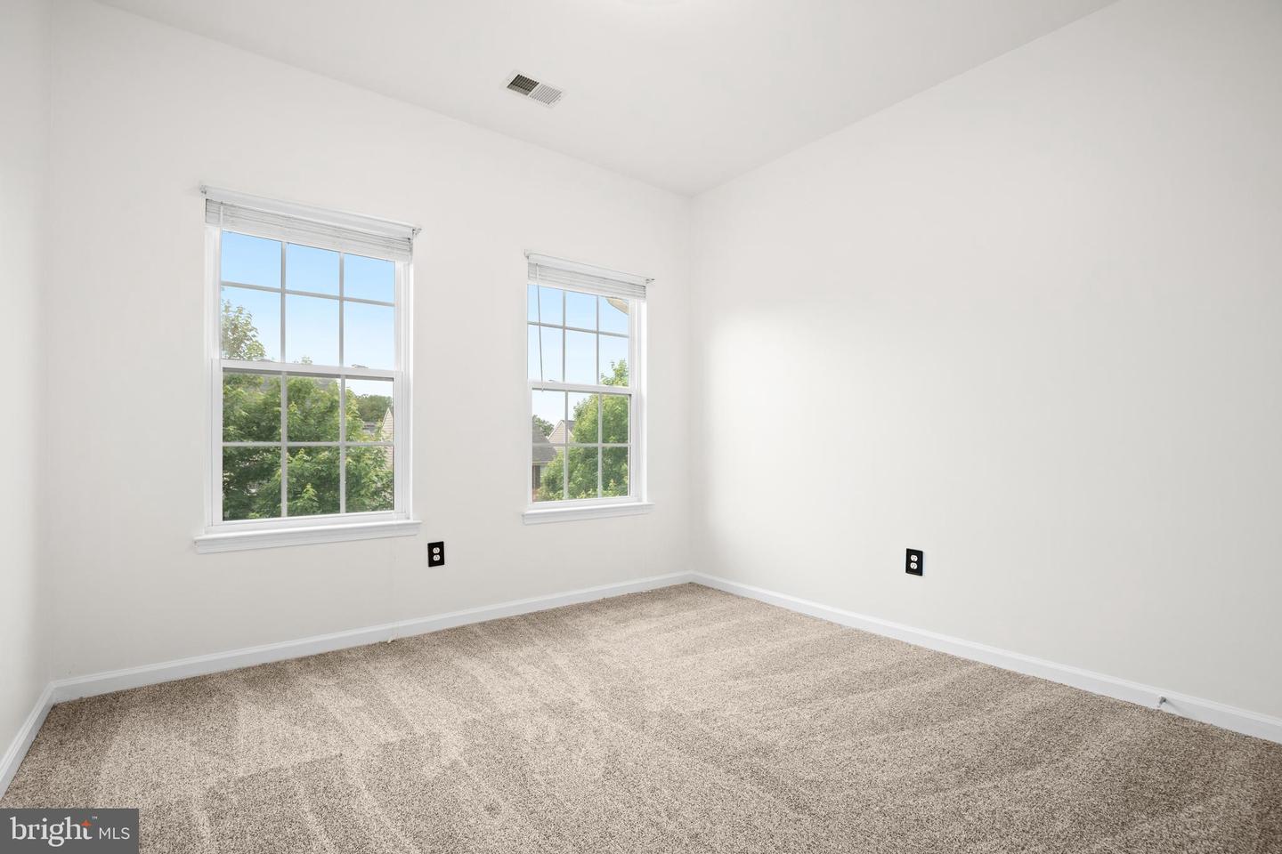 6232 Walbridge St Property Photo 36