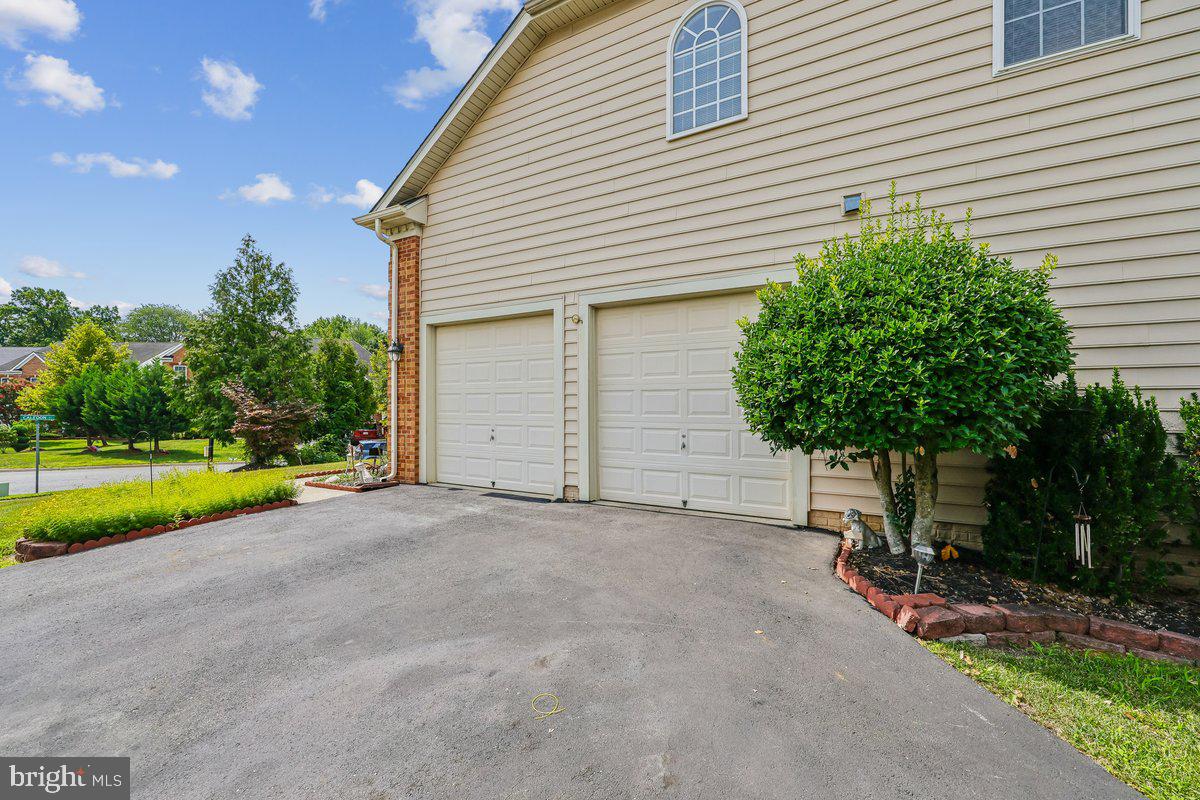 7314 Caledon Ct Property Photo 6