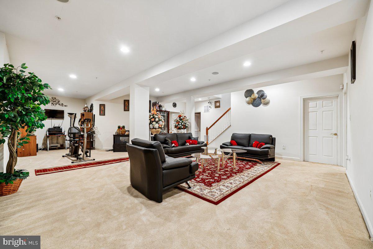 7314 Caledon Ct Property Photo 49