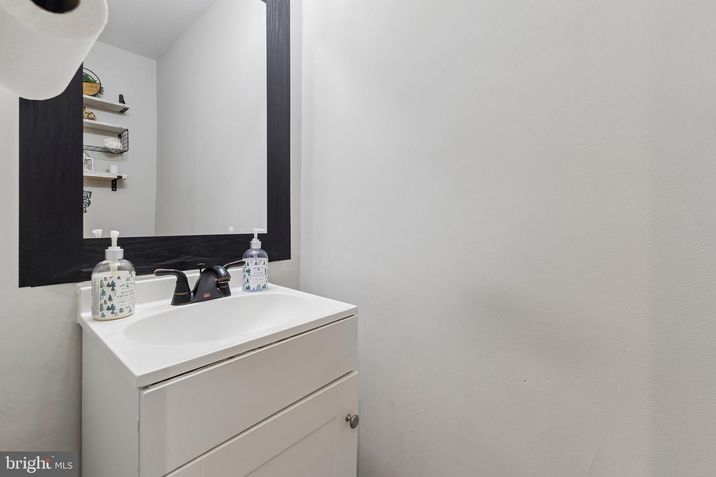 7007 Palamar Ter Property Photo 11