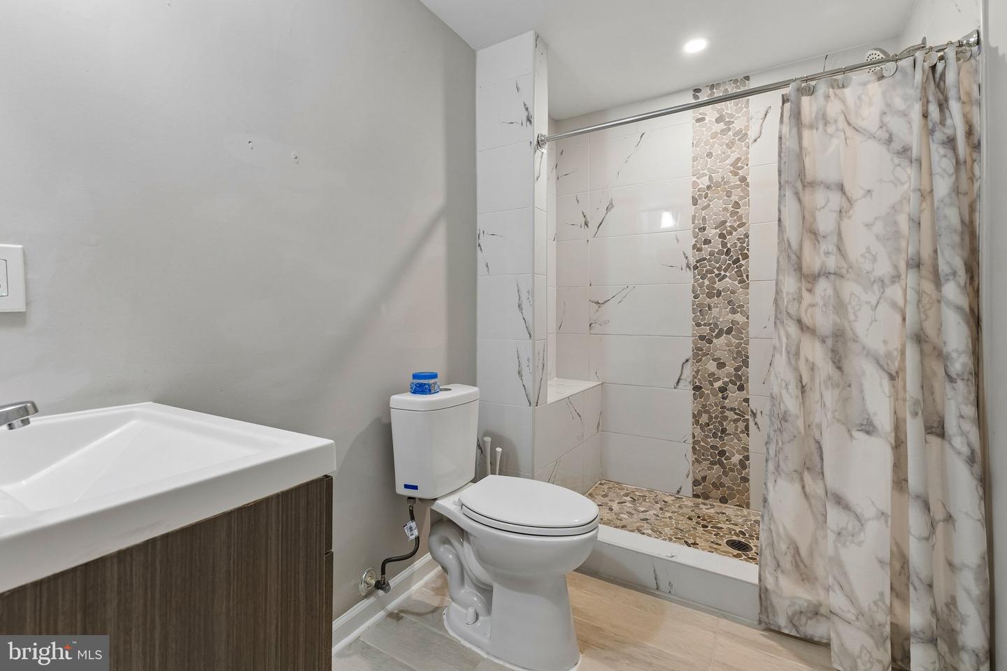 7007 Palamar Ter Property Photo 19