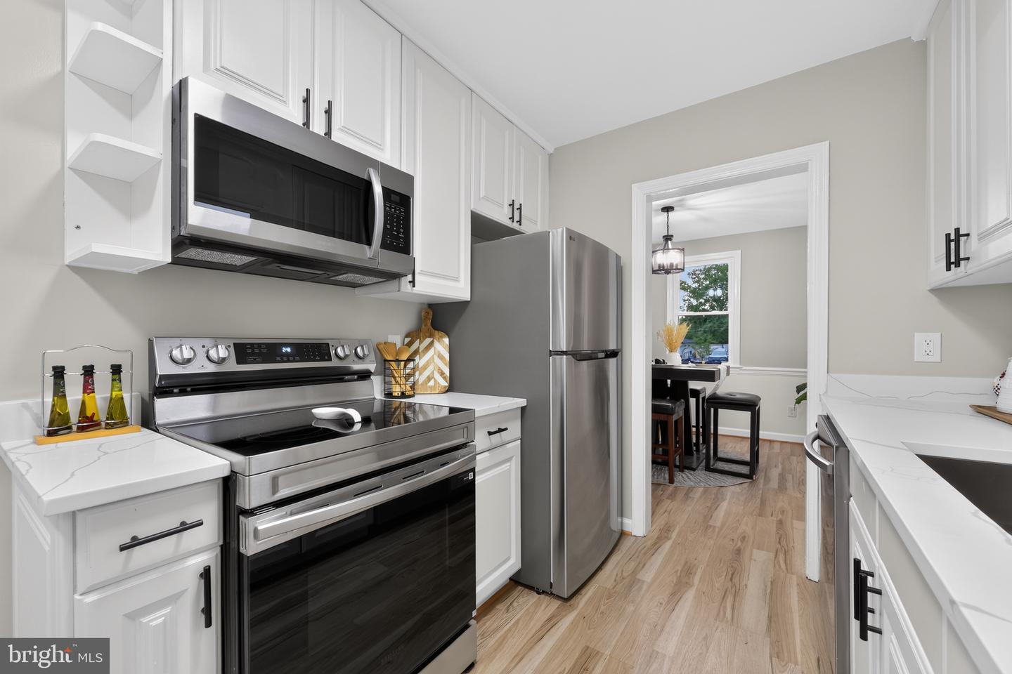 10904 Livingston Rd Property Photo 6