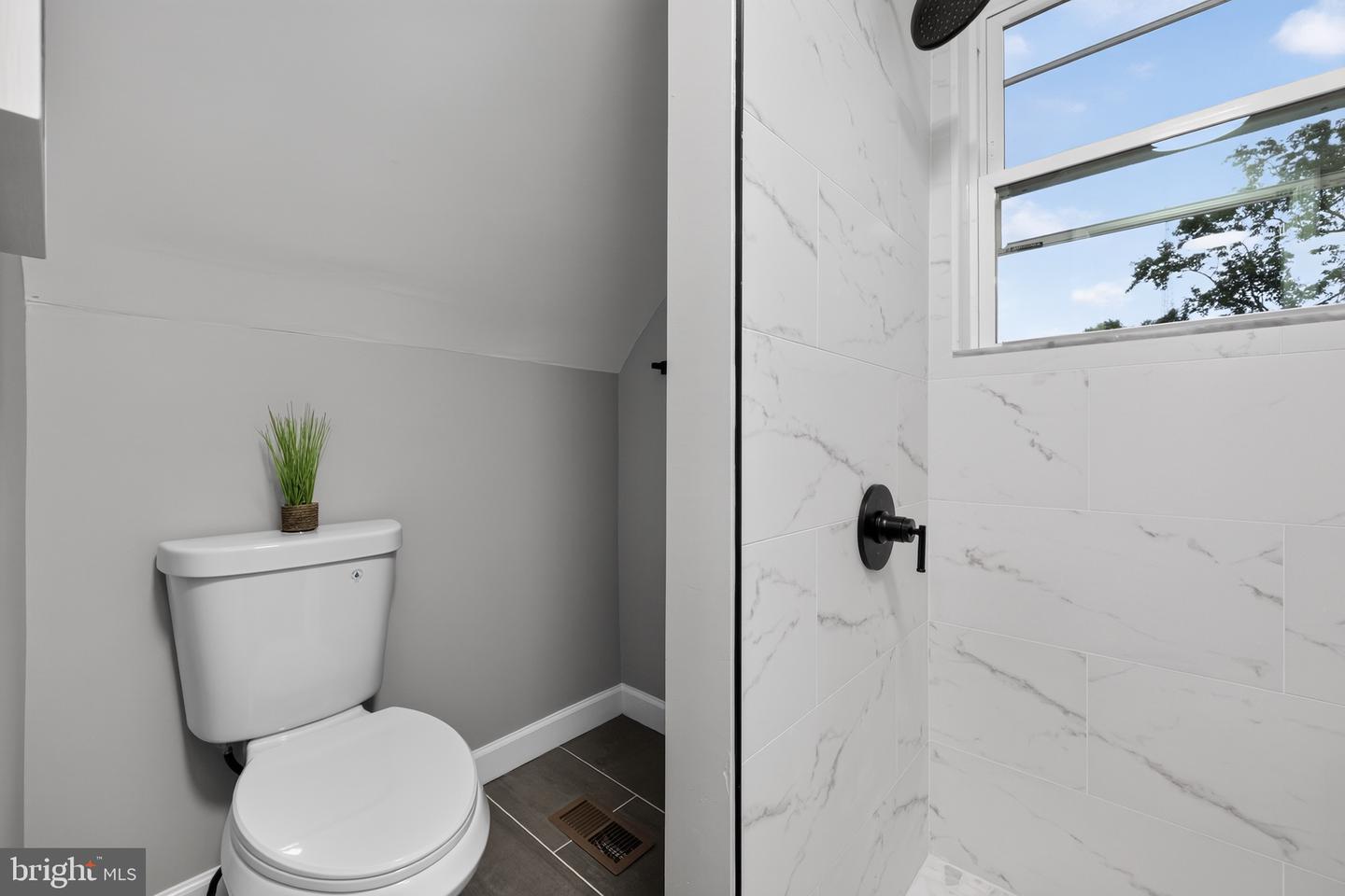 10904 Livingston Rd Property Photo 23