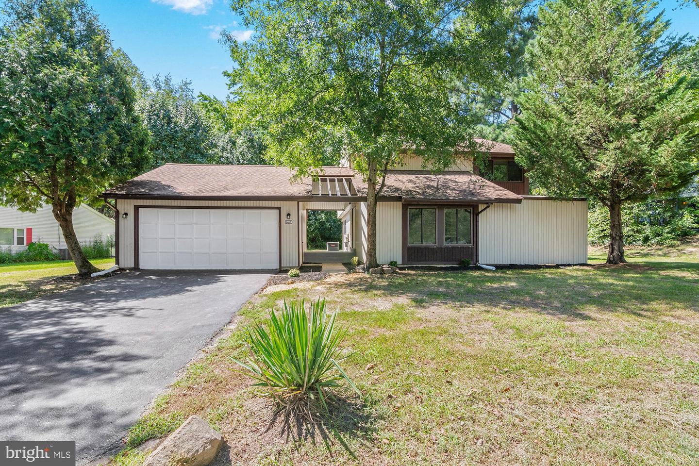8605 Monmouth Dr Property Photo 3